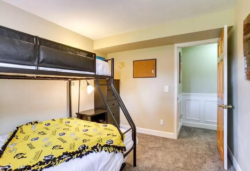 Furnished Deck + Fire Pit: Thornton Family Retreat