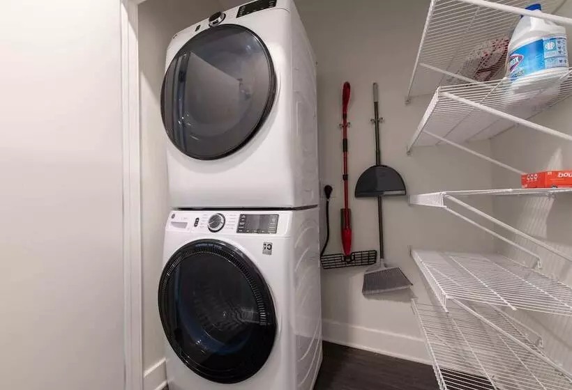 Cozysuites Artistry Cincinnati