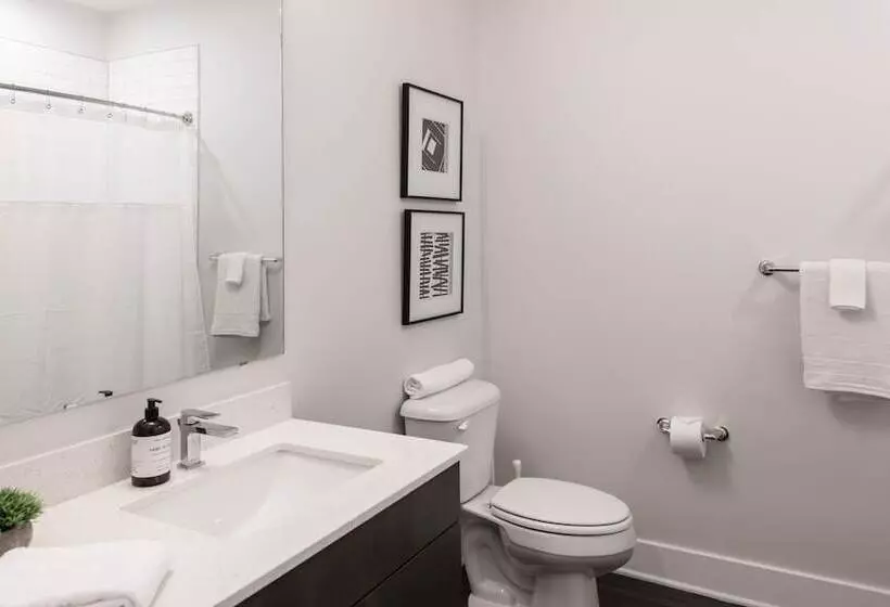 Cozysuites Artistry Cincinnati