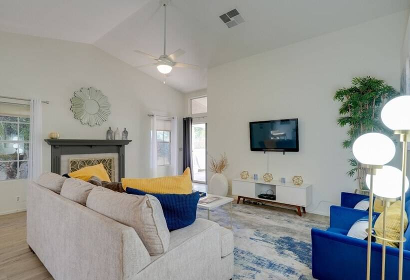 Glendale Home On A Golf Course W/ Patio & Views!