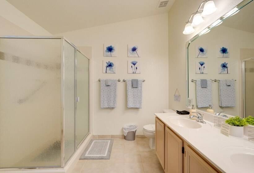 Glendale Home On A Golf Course W/ Patio & Views!