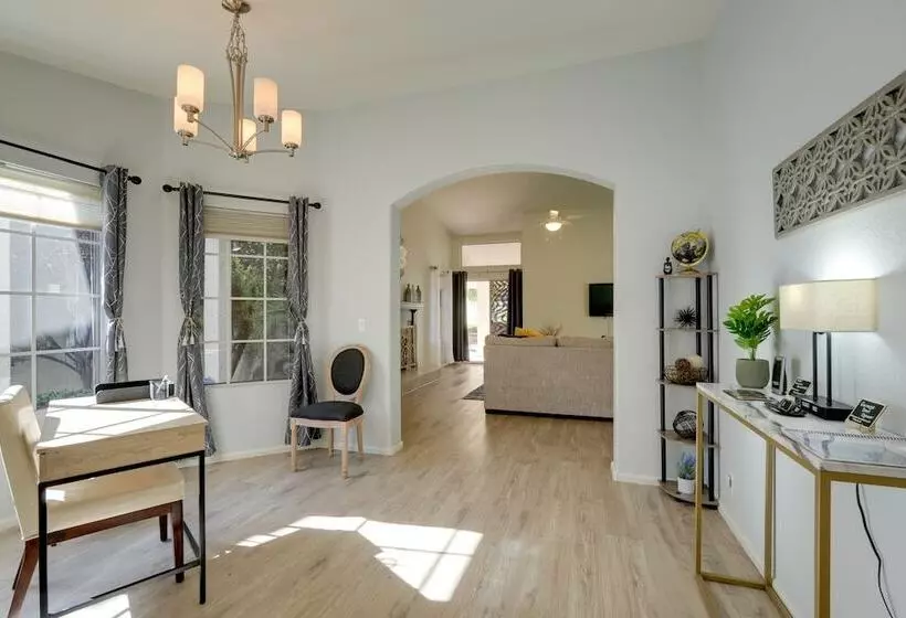 Glendale Home On A Golf Course W/ Patio & Views!