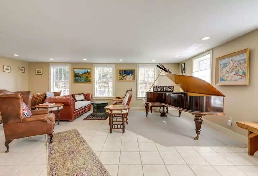 Historic New Hampshire Home: 1 Mi To Boat Launch