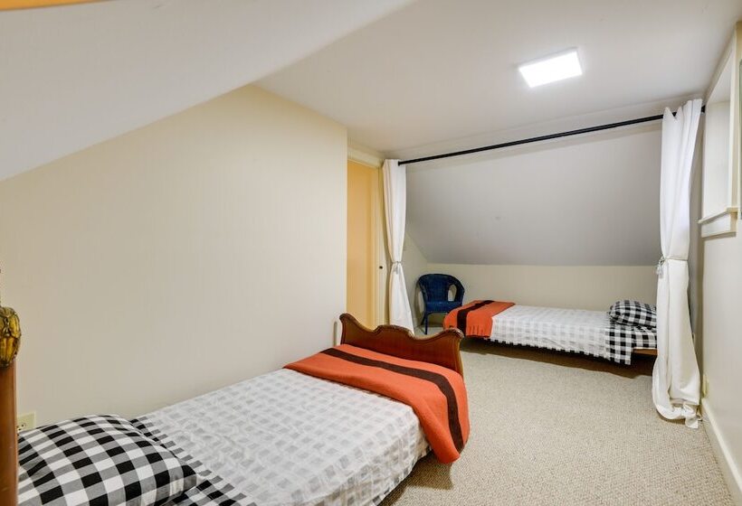 Historic New Hampshire Home: 1 Mi To Boat Launch