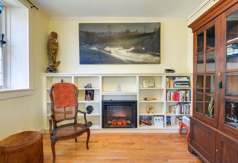 Historic New Hampshire Home: 1 Mi To Boat Launch
