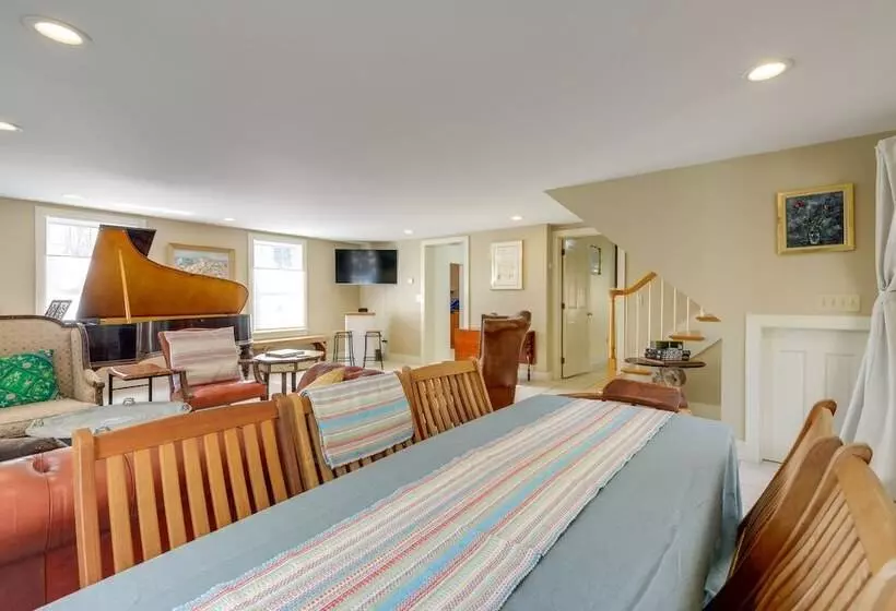 Historic New Hampshire Home: 1 Mi To Boat Launch