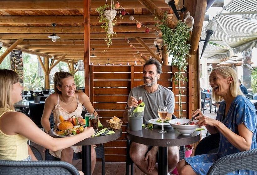 Отель Camping Les Palmiers