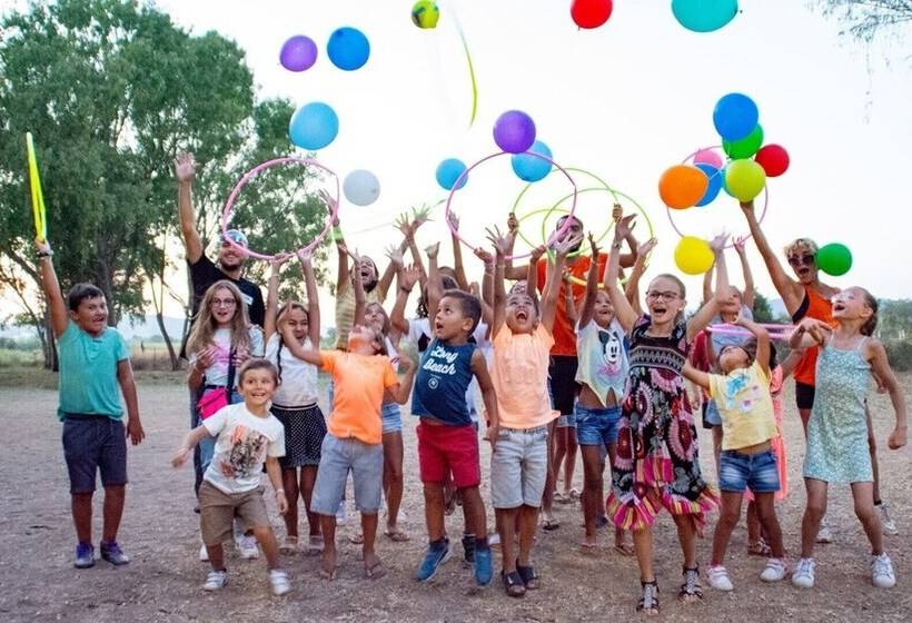 Отель Camping Les Palmiers