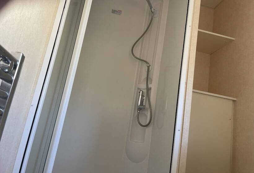 فندق Captivating 2 Bed Caravan In Clacton On Sea