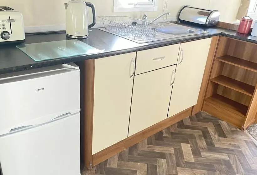 Hotelli Captivating 2 Bed Caravan In Clacton On Sea