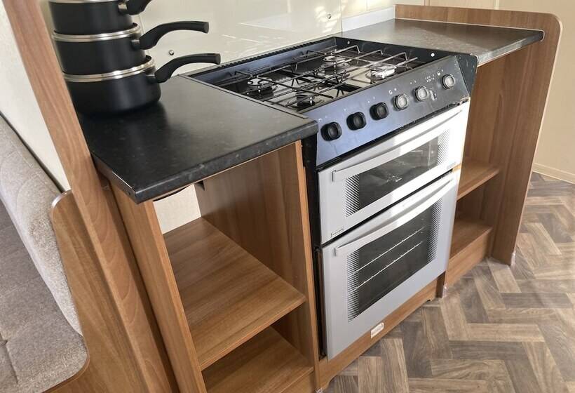 فندق Captivating 2 Bed Caravan In Clacton On Sea