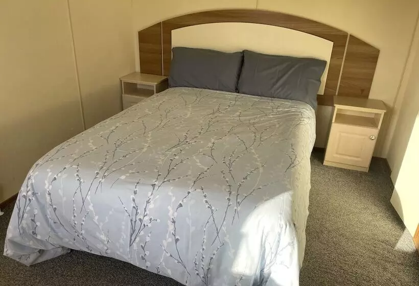 Hotelli Captivating 2 Bed Caravan In Clacton On Sea