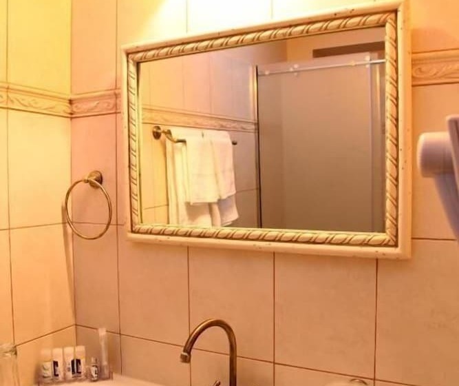 Отель Spon Boutique