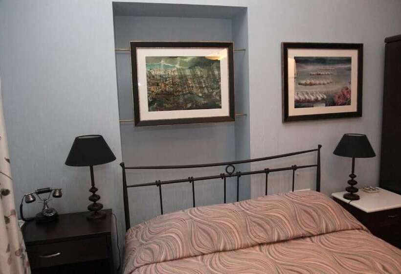 Отель Spon Boutique