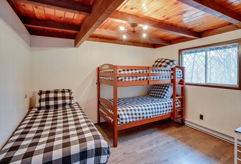 Hunter Mountain Home W/ Game Room: 1 Mi To Skiing!