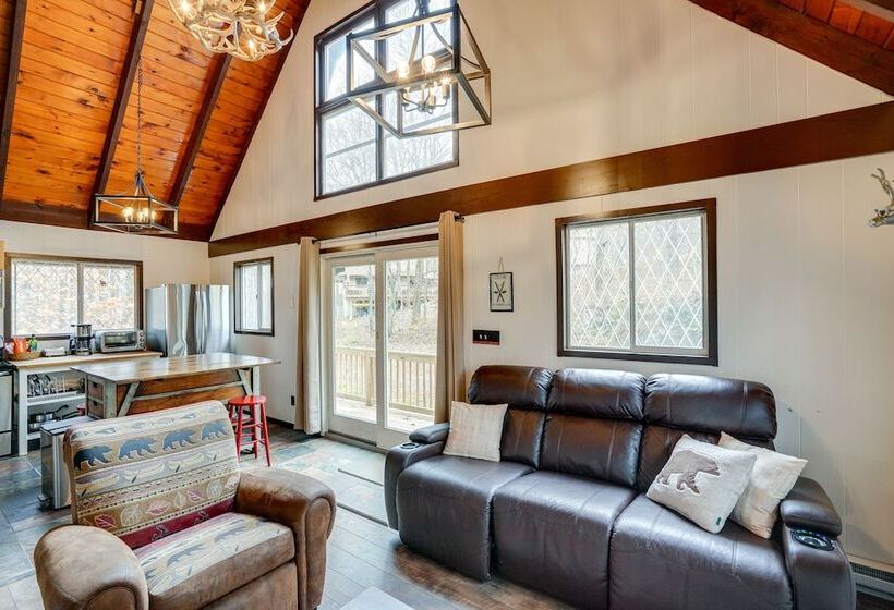 Hunter Mountain Home W/ Game Room: 1 Mi To Skiing!