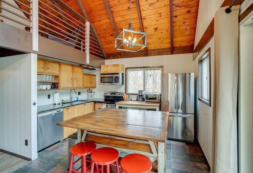 Hunter Mountain Home W/ Game Room: 1 Mi To Skiing!