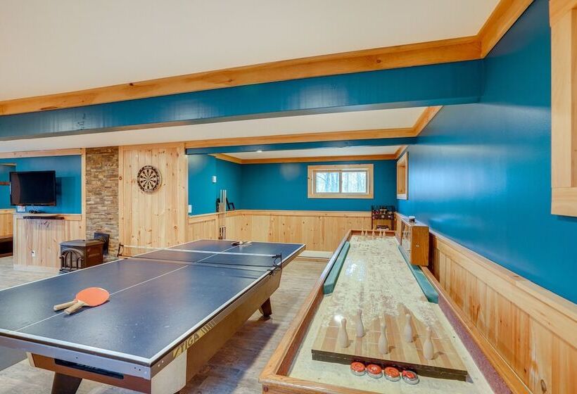 Hunter Mountain Home W/ Game Room: 1 Mi To Skiing!