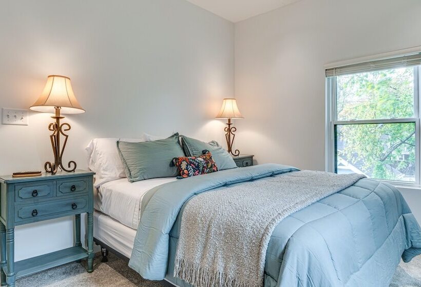 Indianapolis House ~ 3 Mi To Downtown Indy!