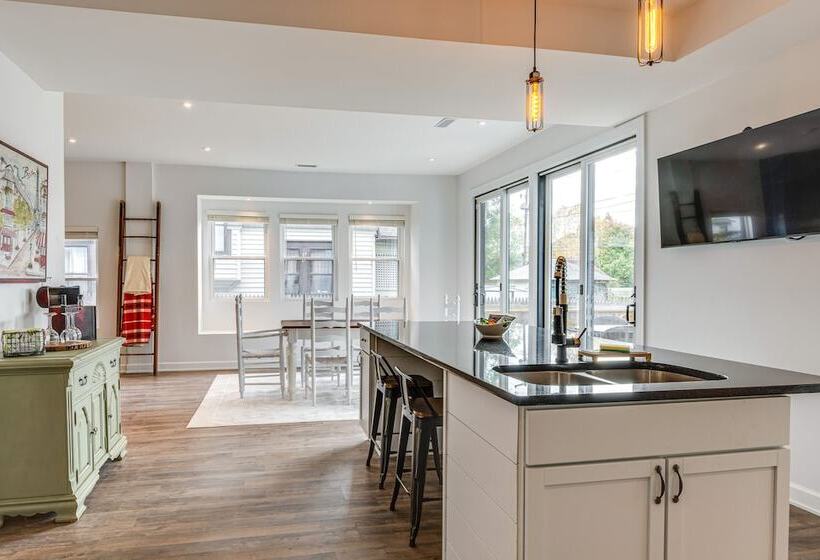 Indianapolis House ~ 3 Mi To Downtown Indy!