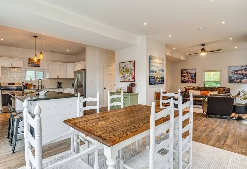 Indianapolis House ~ 3 Mi To Downtown Indy!