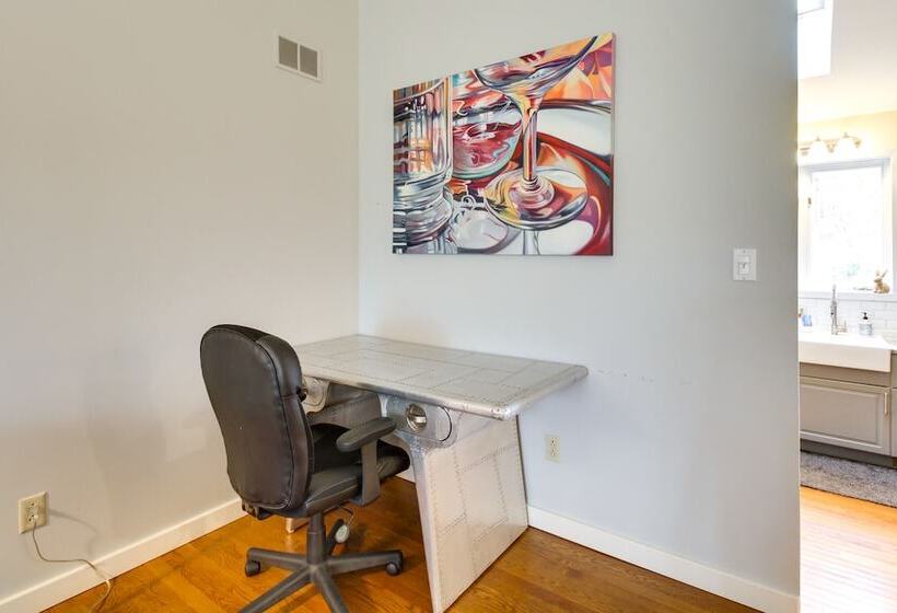 Inviting Charlottesville Retreat W/ Pool & Hot Tub