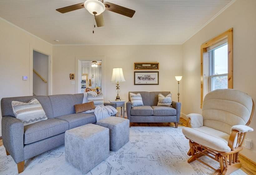 Lovely Rural Hixton Farmhouse W/ Porch & Fire Pit!