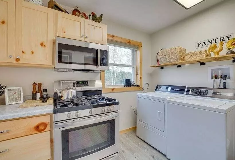 Lovely Rural Hixton Farmhouse W/ Porch & Fire Pit!