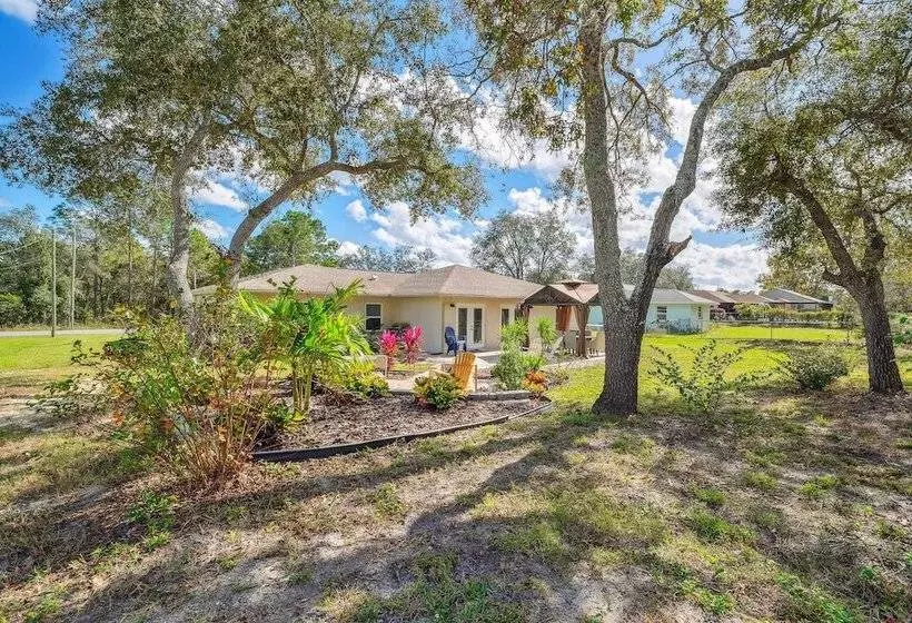 Bikes, Yard & Fire Pit At Upscale Lecanto Home!