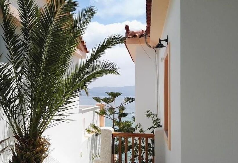 Nereides Seaside Apartments