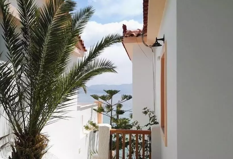 Nereides Seaside Apartments