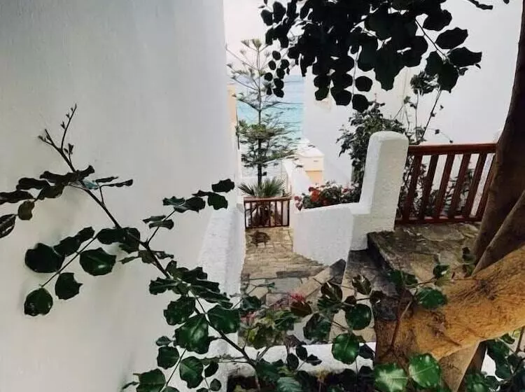 Nereides Seaside Apartments