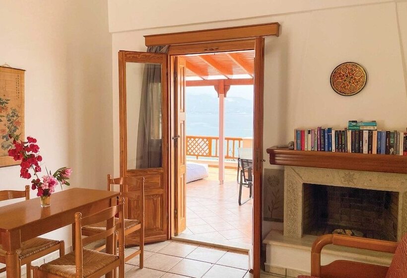 Nereides Seaside Apartments