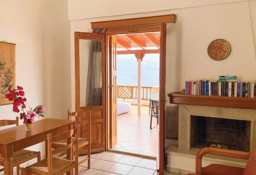 Nereides Seaside Apartments