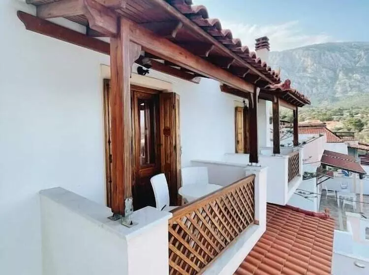 Nereides Seaside Apartments