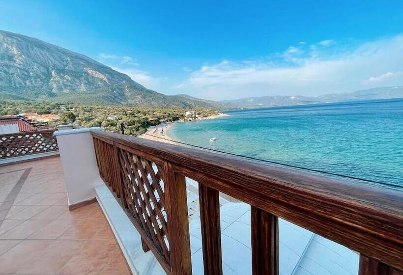 Nereides Seaside Apartments