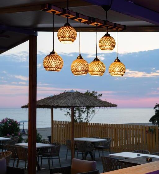 فندق Ninos Grand Beach Resort