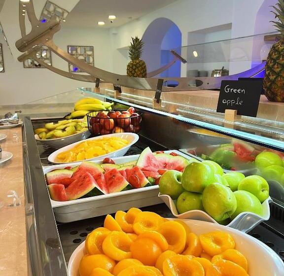 فندق Ninos Grand Beach Resort