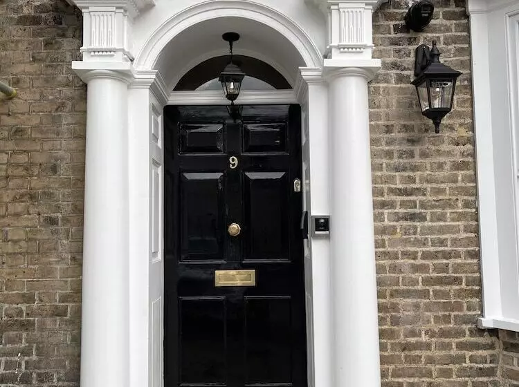 Old Town House By Ezestays, In The Heart Of The Old Town Margate