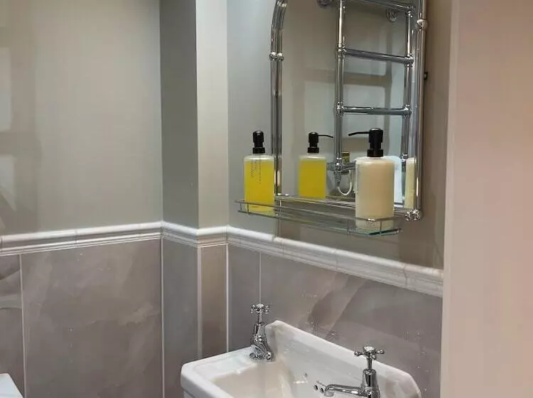 Old Town House By Ezestays, In The Heart Of The Old Town Margate