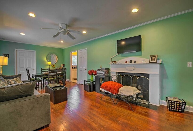 Pet Friendly Atlanta Home < 5 Mi To Downtown!