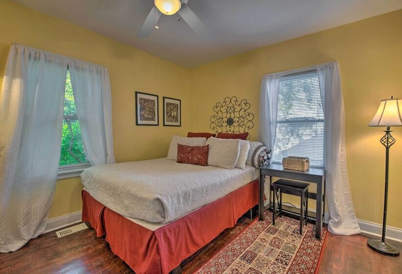 Pet Friendly Atlanta Home < 5 Mi To Downtown!