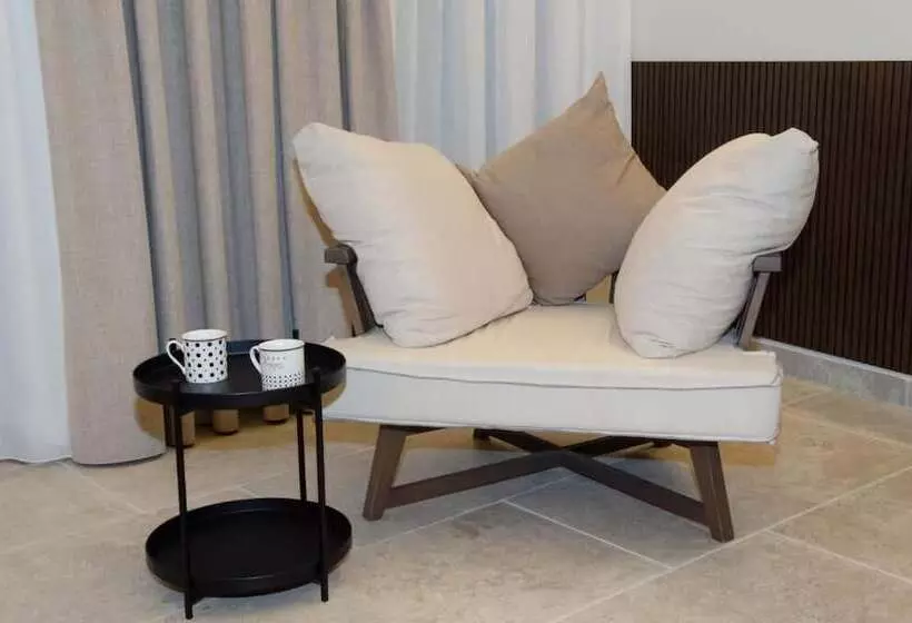 Majatalo Leone Suites