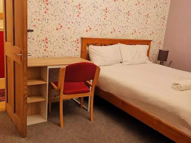 ペンション Sommerset Cottages