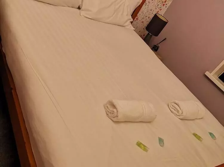 ペンション Sommerset Cottages