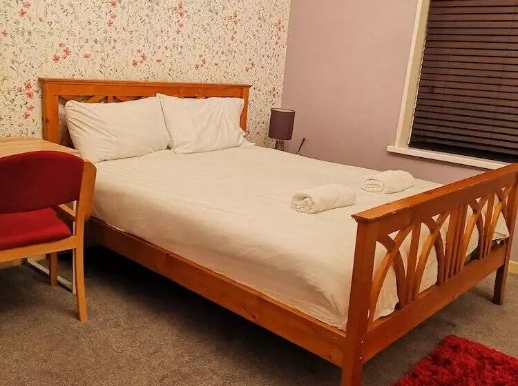 ペンション Sommerset Cottages