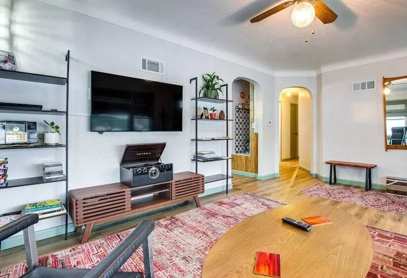 Pet Friendly Hiawatha Retreat W/ Private Yard!