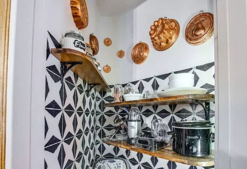 Pet Friendly Hiawatha Retreat W/ Private Yard!