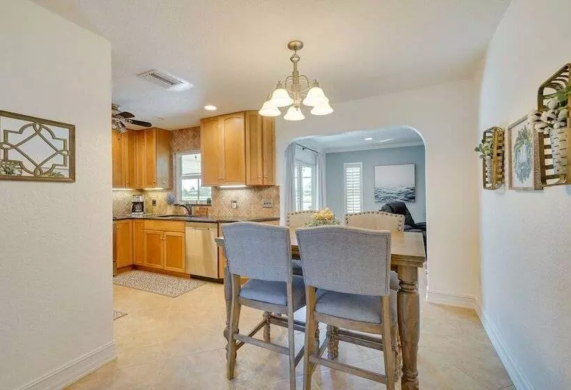 Punta Gorda Oasis W/ Saltwater Pool + Gas Grill!