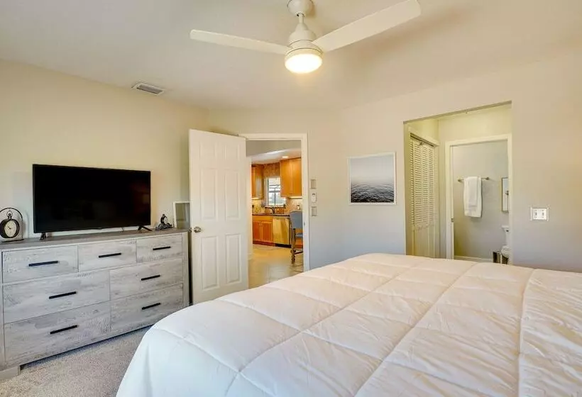 Punta Gorda Oasis W/ Saltwater Pool + Gas Grill!